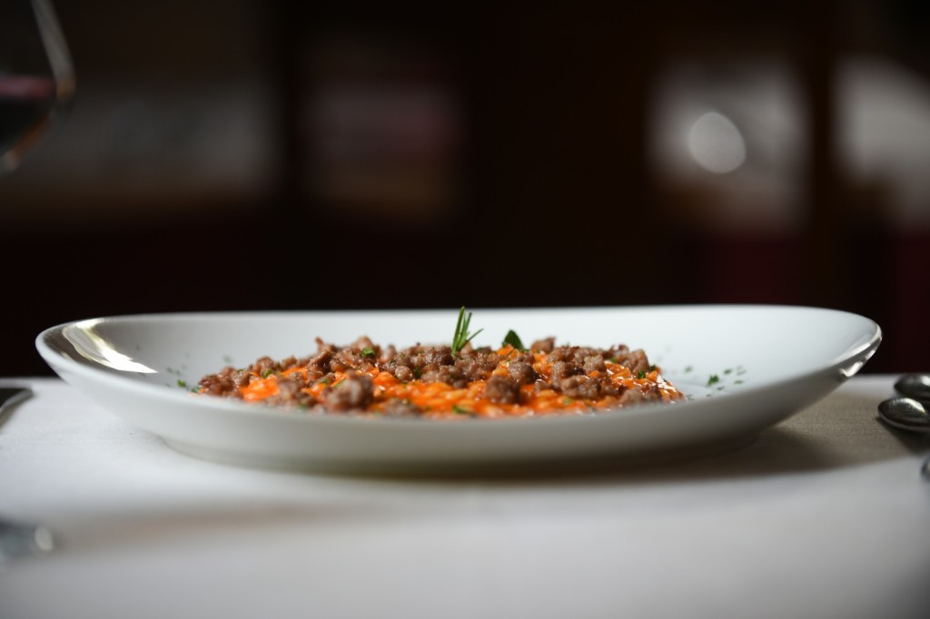 Risotto con Salsa di Peperoni Arrosto e Salsiccia